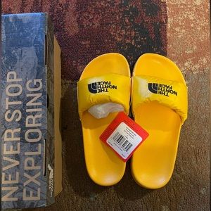 Womens The Northface nuptse slides
